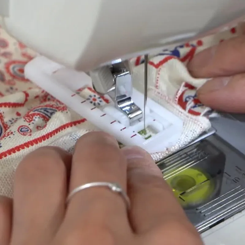 Tombol Penekan Lubang Kaki Tom - Embroidery Mesin review and price