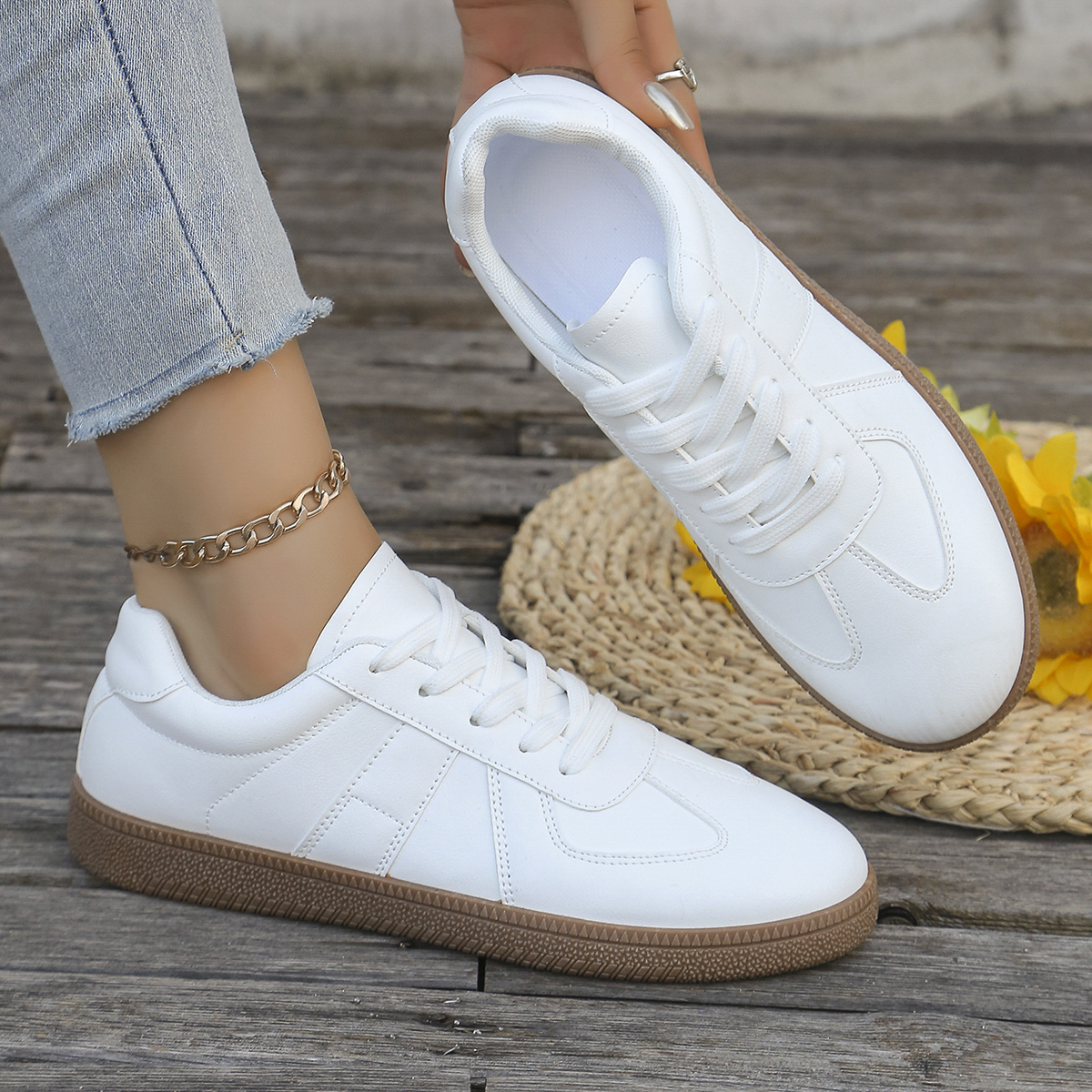 Ladies' casual white sports sh - Embroidery White review and price